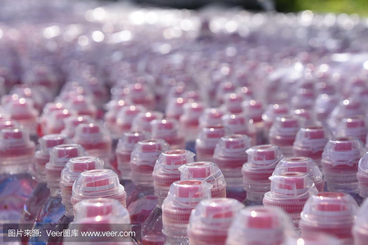 成千上萬瓶的瓶塞